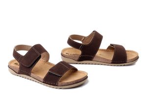 INBLU AA-70 043 ciemny brąz, sandały damskie. Brązowe sandały Inblu, bez wzorów, bez obcasa, bez zapięcia. Za 101,90 zł.