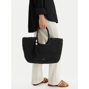 Torebka JENNY. Czarne torebki klasyczne Jenny, bez wzorów, bez dodatków. Za 149,99 zł.