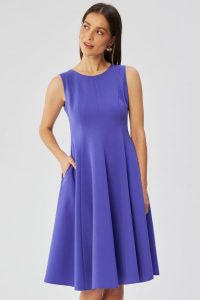 Elegancka rozkloszowana sukienka koktajlowa fioletowa. Fioletowe sukienki Stylove, xl, bez wzorów, eleganckie, bez kołnierzyka, bez ramiączek, rozkloszowane. Za 389,00 zł.