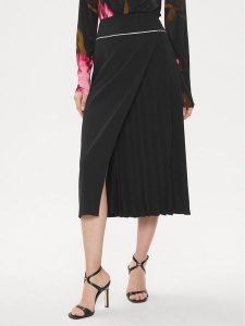 Rinascimento Spódnica midi CFC0118252003 Czarny Regular Fit. Czarne spódnice Rinascimento, l, bez wzorów, z syntetyku, midi. Za 249,99 zł.