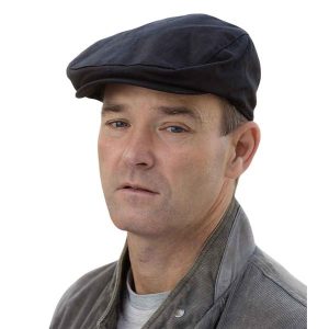 Czapka Gatsby. Czerwone czapki RESULT HEADWEAR, bez wzorów, z bawełny. Za 43,99 zł.
