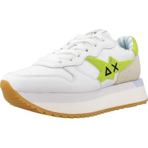 Buty SUN68 BIG STARGIRL Biały. Białe buty trekkingowe SUN68, ze skóry, bez zapięcia. Za 483,99 zł.