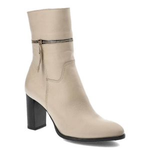 Beżowe Eleganckie Botki Simen Na Obcasie. Brązowe botki Simen, bez wzorów, ze skóry, bez obcasa, na obcasie, bez zapięcia. Za 458,99 zł.