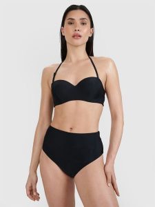 4F Góra od bikini damska - czarna XS. Czarne bikini 4f, bez wzorów, z elastanu. W wyprzedaży za 39,99 zł.