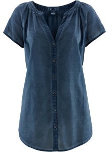 "Bluzka bawełniana ""cold-dyed"", krótki rękaw, ze zrównoważonej bawełny". Niebieskie bluzki bonprix, bez wzorów, z bawełny, bez kołnierzyka, bez ramiączek. Za 79,99 zł.