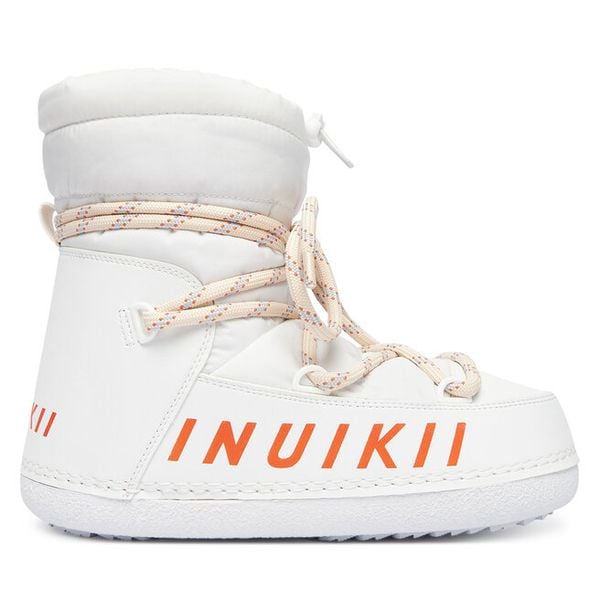 Śniegowce Inuikii. Białe buty zimowe Inuikii, bez obcasa, bez zapięcia. Za 639,99 zł.
