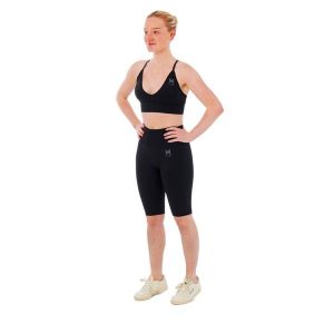 Damski zestaw sportowy Xtreme - krótkie legginsy + biustonosz sportowy - Czarny. Czarne legginsy XTREME SOCKSWEAR, bez wzorów, z materiału, z podwyższonym stanem, krótkie. Za 177,72 zł.