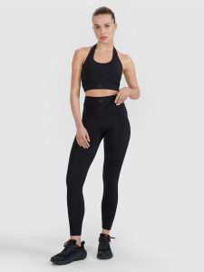 4F Legginsy treningowe szybkoschnące 4F x Anna Lewandowska - czarne M. Czarne legginsy 4f, bez wzorów, z dzianiny, z podwyższonym stanem. Za 129,99 zł.