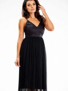 Sukienka Model A624 Black - awama. Czarne sukienki Awama, l, bez wzorów, z elastanu, bez kołnierzyka, plus size, bez ramiączek, midi, dopasowane. Za 468,08 zł.