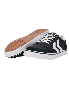 Hummel Sneakersy "Stadil Low 3.0" w kolorze czarnym rozmiar: 38. Czarne trampki Hummel, bez wzorów, z materiału, bez zapięcia. Za 115,78 zł.