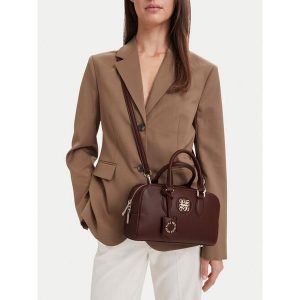 Torebka Nine West. Brązowe kuferki Nine West, bez wzorów, bez dodatków. Za 229,99 zł.