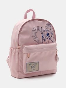 Nylonowy plecak z kieszenią na laptopa Stitch - różowy. Czerwone plecaki Sinsay. Za 39,99 zł.