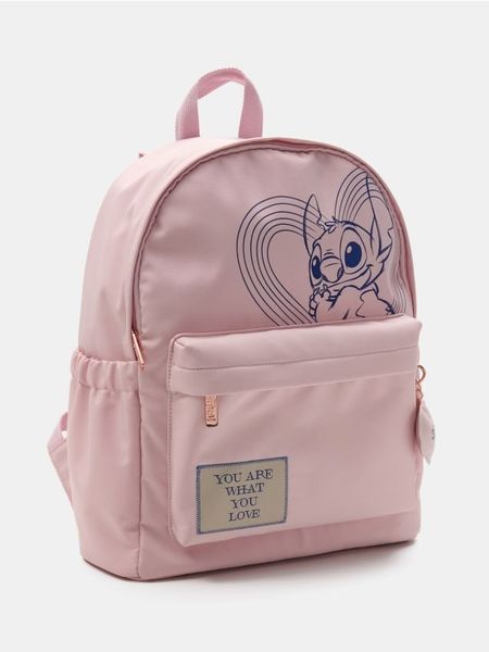 Nylonowy plecak z kieszenią na laptopa Stitch - różowy. Czerwone plecaki Sinsay. Za 39,99 zł.
