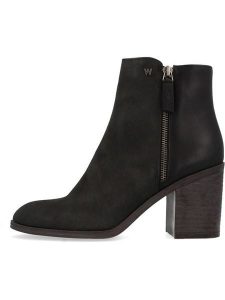 Wrangler Botki "Abigail" w kolorze czarnym rozmiar: 37. Czarne botki Wrangler, bez wzorów, bez obcasa, bez zapięcia. Za 176,08 zł.