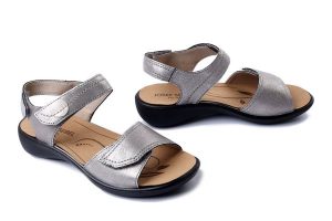 JOSEF SEIBEL 86779 38 731 Ibiza 79 platin-kombi, sandały damskie. Szare sandały Josef Seibel, bez wzorów, ze skóry, bez obcasa, bez zapięcia. Za 251,93 zł.