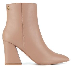 Botki Nine West. Brązowe botki Nine West, bez wzorów, bez obcasa, na słupku, bez zapięcia. Za 279,99 zł.