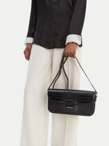 GINO ROSSI Torebka EO-LDA8554A Czarny. Czarne listonoszki Gino Rossi, bez wzorów, z materiału, bez dodatków. Za 279,99 zł.