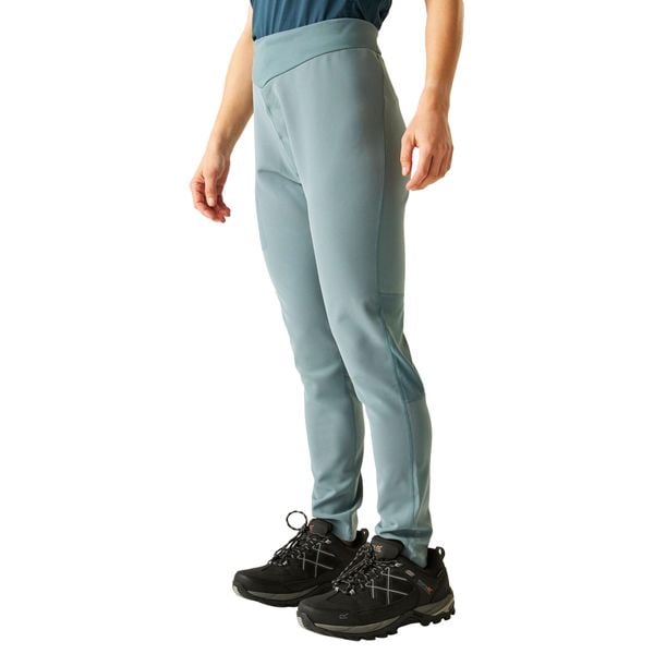 Damskie Legginsy Do Chodzenia Torrek. Zielone legginsy Dare 2b, bez wzorów, z elastanu, długie. Za 104,99 zł.