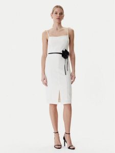 Guess Sukienka koktajlowa W6RK0G KC9O0 Écru Regular Fit. Sukienki Guess, xxl, z aplikacjami, z syntetyku, wizytowe, bez kołnierzyka, bez ramiączek. Za 619,99 zł.