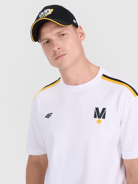 4F Czapka z daszkiem trucker snapback 4F x Drift Masters - czarna L/XL. Czarne czapki 4f, bez wzorów, z bawełny, eleganckie. Za 119,99 zł.