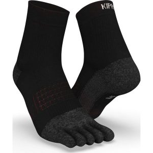 Skarpetki do biegania Kiprun Run 900 pięciopalczaste. Skarpetki KIPRUN, bez wzorów, z elastanu. Za 49,99 zł.