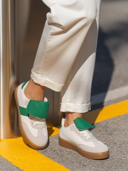 Bellucci Sneakersy w kolorze kremowo-zielono-beżowym rozmiar: 38. Brązowe trampki Bellucci, bez wzorów, bez zapięcia. Za 124,95 zł.