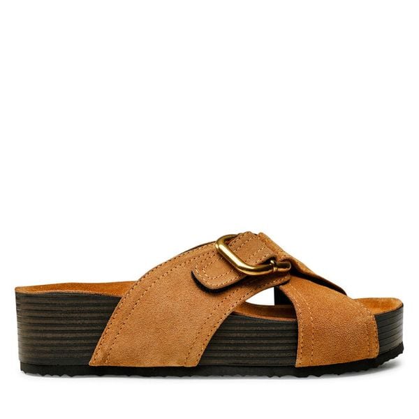 Klapki GINO ROSSI. Brązowe klapki Gino Rossi, bez wzorów, bez obcasa. Za 299,99 zł.