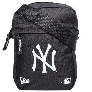 Saszetka na ramię New Era MLB New York Yankees Side Bag 4 L. Białe nerki i saszetki New Era, bez wzorów. Za 79,99 zł.
