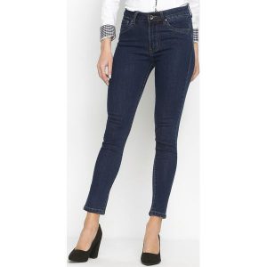 Granatowe Jeansy Cease. Jeansy marki Born2be. Za 39,99 zł.