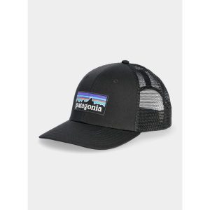Czapka Patagonia P-6 Logo Trucker Hat - black. Czarne czapki Patagonia, bez wzorów, sportowe. Za 142,99 zł.