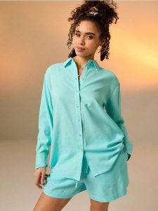 Koszula z domieszką lnu - zielony. Zielone koszule Sinsay, l, bez wzorów, bez kołnierzyka, bez ramiączek. Za 39,99 zł.