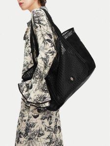 Badura Torebka WENN-01 Czarny. Czarne torebki klasyczne Badura, bez wzorów, z materiału, bez dodatków. Za 229,99 zł.