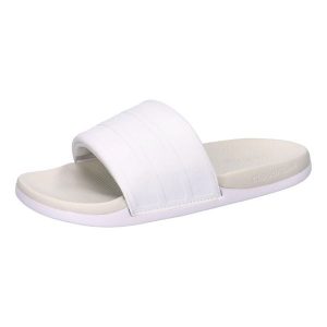 Klapki damskie adidas Comfort 2,0. Białe klapki ADIDAS, bez wzorów, z materiału, bez obcasa. Za 258,50 zł.