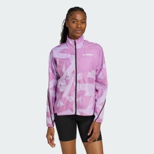 Wiatrówka Terrex Multi Printed. Czerwone kurtki ADIDAS, m, bez wzorów, z materiału, bez kaptura. Za 439,00 zł.