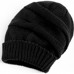 Czapka oversize bonprix czarny. Czapki marki 4f. Za 37,99 zł.