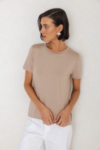T-SHIRT ROMA MODAL TAUPE XS - Flawless. T-shirty Flawless, s, bez wzorów, z jeansu, bez kołnierzyka, bez ramiączek. Za 200,00 zł.
