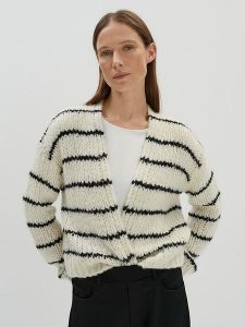 Someday Kardigan "Talvia" w kolorze beżowo-czarnym rozmiar: M. Brązowe swetry oversize someday., m, bez wzorów, z wełny, bez ramiączek. Za 239,99 zł.