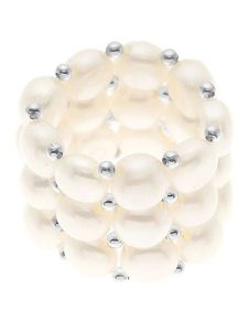 Pearl Addict Pierścionek w kolorze kremowym z perłami rozmiar: onesize. Brązowe pierścionki Pearl Addict, z perłą. Za 130,99 zł.