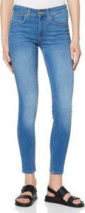WRANGLER SKINNY BLUE POWDER W28KLA15L 112128304. Niebieskie rurki Wrangler, z jeansu. Za 199,99 zł.