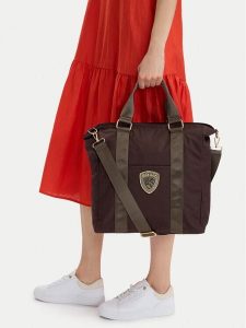 Blauer Torebka S6SILVA01/TWE Brązowy. Brązowe torebki klasyczne Blauer, bez wzorów, z materiału, bez dodatków. Za 379,99 zł.