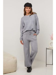 Soft Cashmere 2-częściowy zestaw w kolorze szarym rozmiar: 38/40. Szare swetry oversize Soft Cashmere, bez wzorów, z kaszmiru, bez ramiączek. Za 168,06 zł.