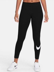 Nike Sportswear Legginsy w kolorze czarnym rozmiar: XS. Czarne legginsy Nike Sportswear, bez wzorów, z podwyższonym stanem. Za 122,67 zł.