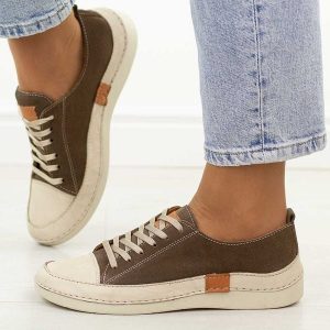 C.Beżowe nubuk vizon skórzane półbuty damskie T.Sokolski 8260. Brązowe półbuty Sokolski, na jesień, bez wzorów, z jeansu, z okrągłym noskiem, bez obcasa, na płaskiej podeszwie, bez zapięcia. Za 299,00 zł.