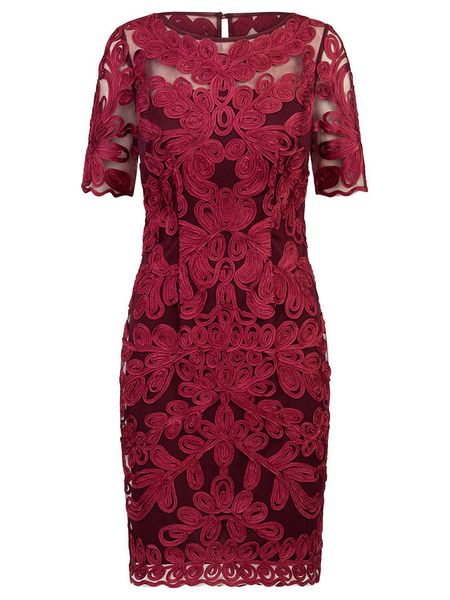 APART Sukienka w kolorze bordowym rozmiar: 40. Czerwone sukienki Apart, bez wzorów, z koronki, bez kołnierzyka, bez ramiączek, mini. Za 460,12 zł.