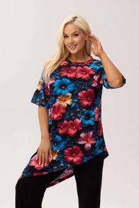 Wiskozowa tunika asymetryczna Capri Hibiscus w print w hibiskusy OVERSIZE PLUS SIZE XXL WIOSNA LATO. Białe tuniki Moda Size Plus Iwanek, na co dzień, na lato, l, bez wzorów, z dzianiny, eleganckie, z asymetrycznym kołnierzem, plus size, bez ramiączek. Za 229,90 zł.