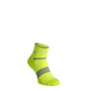 Skarpety biegowe Inov-8 Active Mid Sock. Zielone skarpetki Inov-8, bez wzorów. Za 44,99 zł.