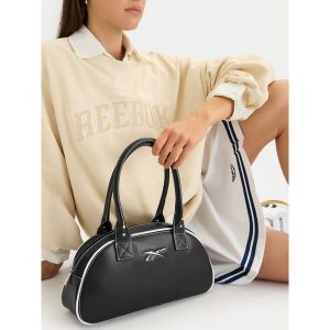 Torebka Reebok. Czarne torebki klasyczne Reebok, bez wzorów, bez dodatków. Za 199,99 zł.