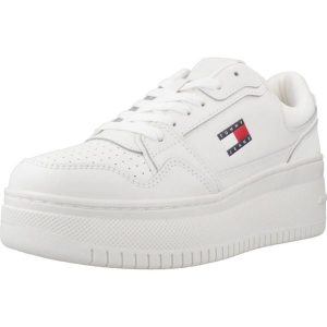Buty TOMMY JEANS TJW RETRO BASKET FLATFOR Biały. Białe buty trekkingowe TOMMY HILFIGER, z jeansu, bez zapięcia. Za 489,17 zł.