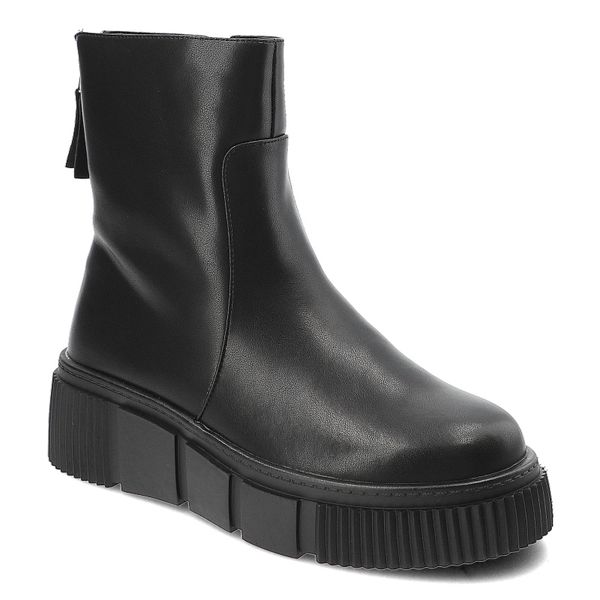 Czarne Botki Cambell Stylowe Obuwie Damskie Zapinane Na Suwak. Czarne botki Cambell, bez wzorów, ze skóry, bez obcasa, na platformie, bez zapięcia. Za 259,00 zł.