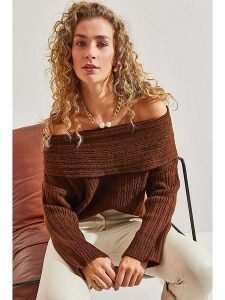 Bianco Lucci Sweter w kolorze brązowym rozmiar: onesize. Brązowe swetry oversize Bianco Lucci, bez wzorów, bez ramiączek. Za 100,99 zł.